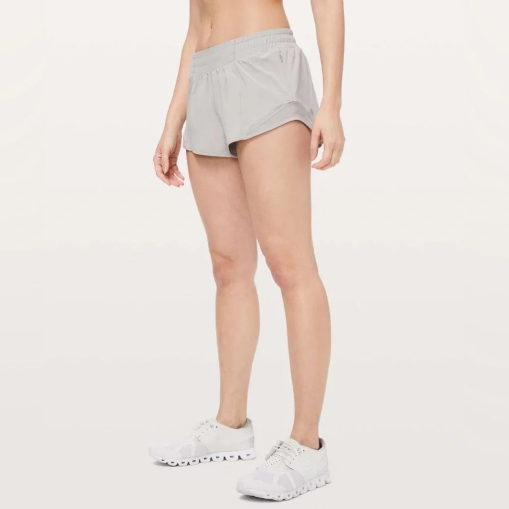 Lululemon Hotty Hot Short II *2.5” –French Clay – Size 2 Retired Color Like New